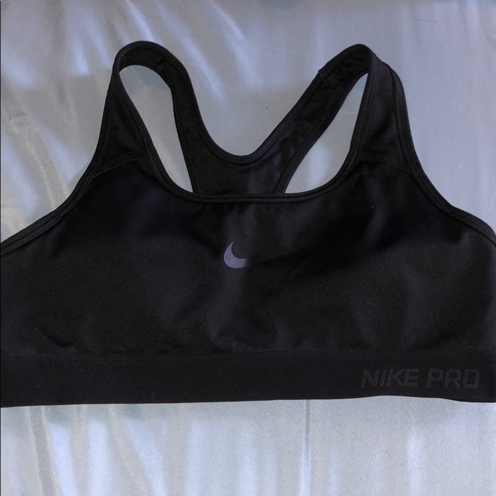 Nike Pro Sports Bra